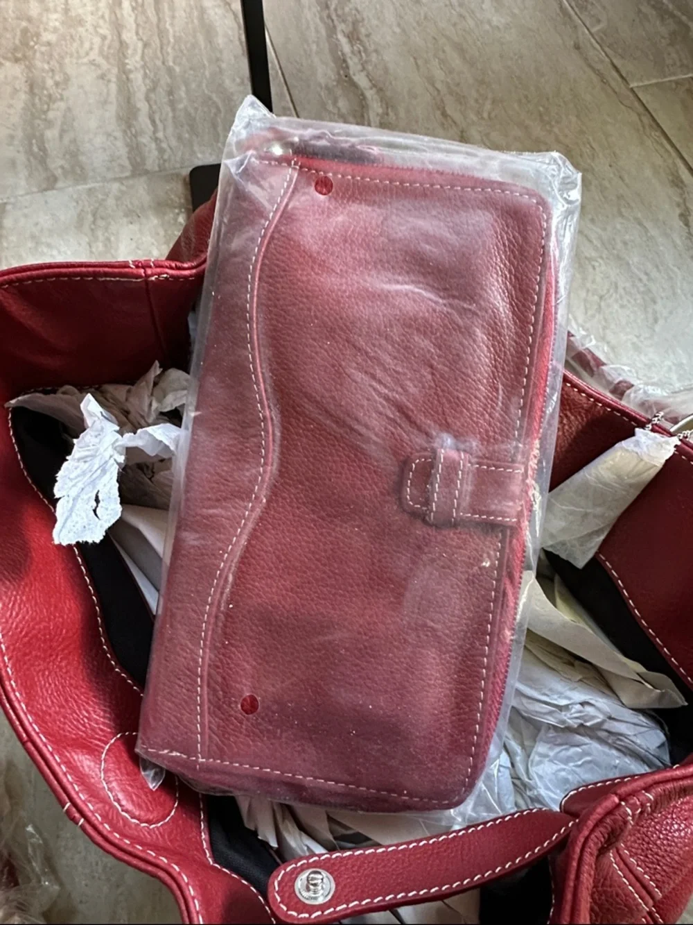 Tignanello Red Pebble Grain Genuine Leather Shoulder Bag - Picture 7 of 9